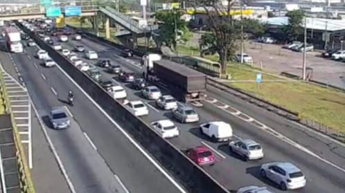  Trânsito parado na Dom Gabriel nesta segunda-feira (29)